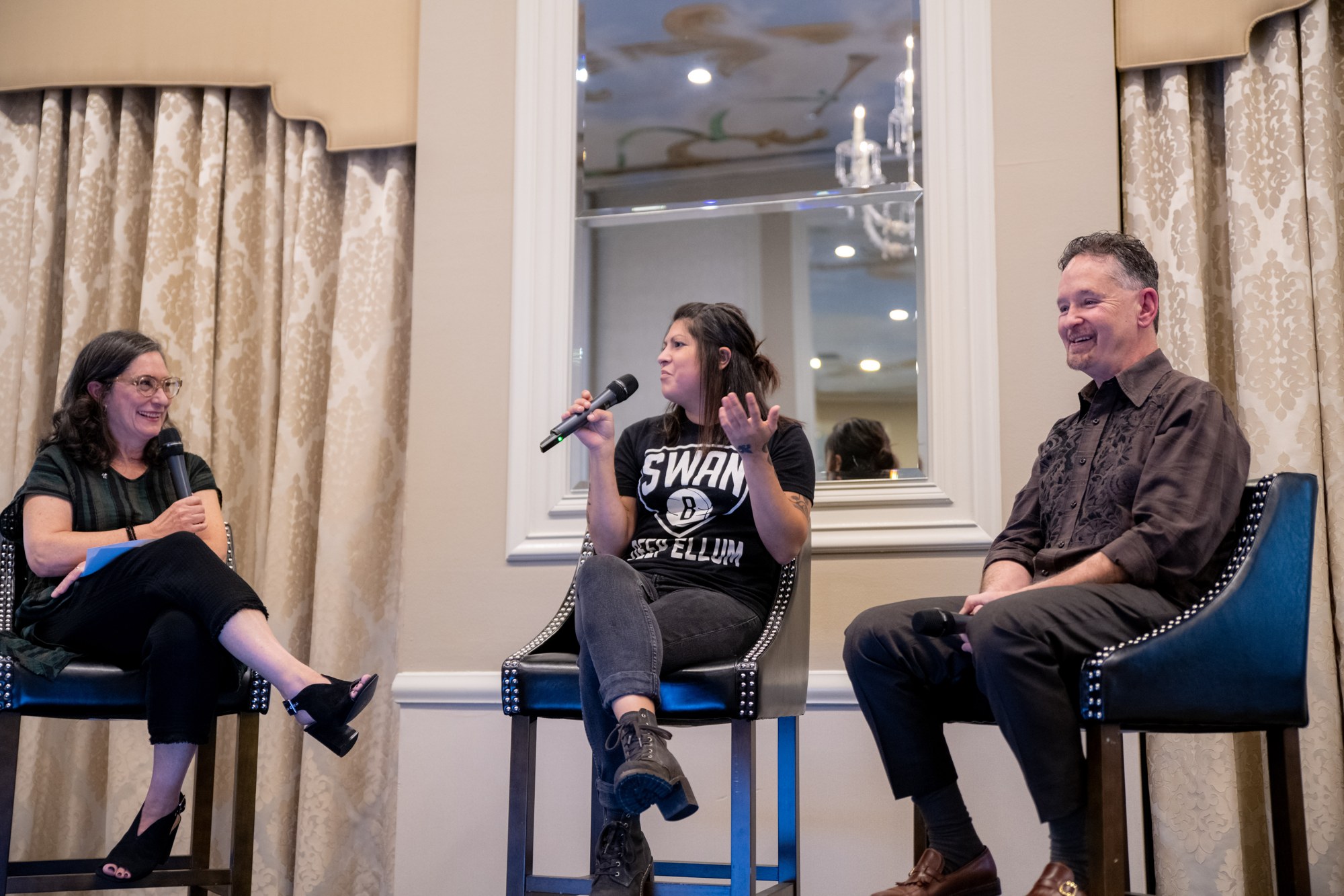 Leslie Brenner moderates the conversation with Misti Norris and Stephan Pyles. Photograph: Nancy Farrar.